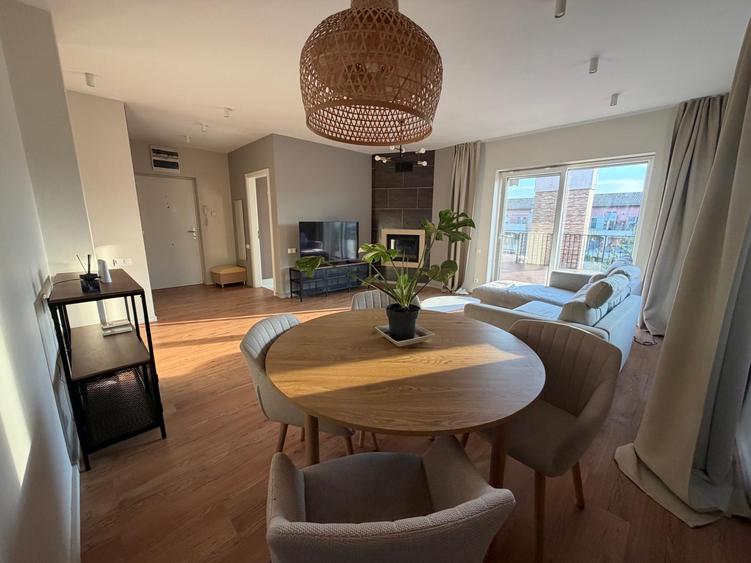 Apartament de 3 camere de inchiriat | Terasa 41 MP | Parcare | Scoala Americana