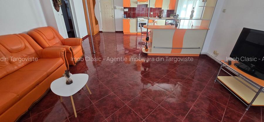 Vanzare apartament 4 camere , micro 3 Targoviste