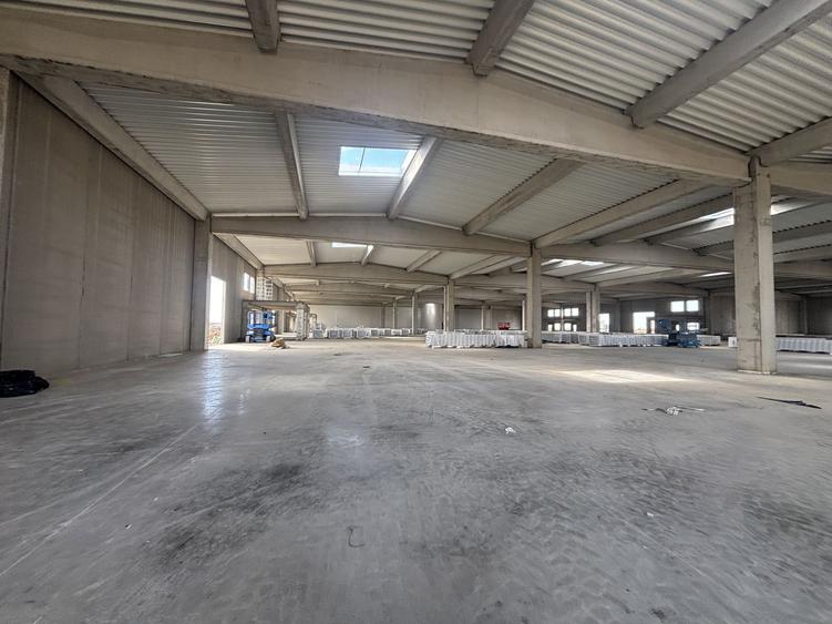 Spatiu de productie si depozitare 885 mp