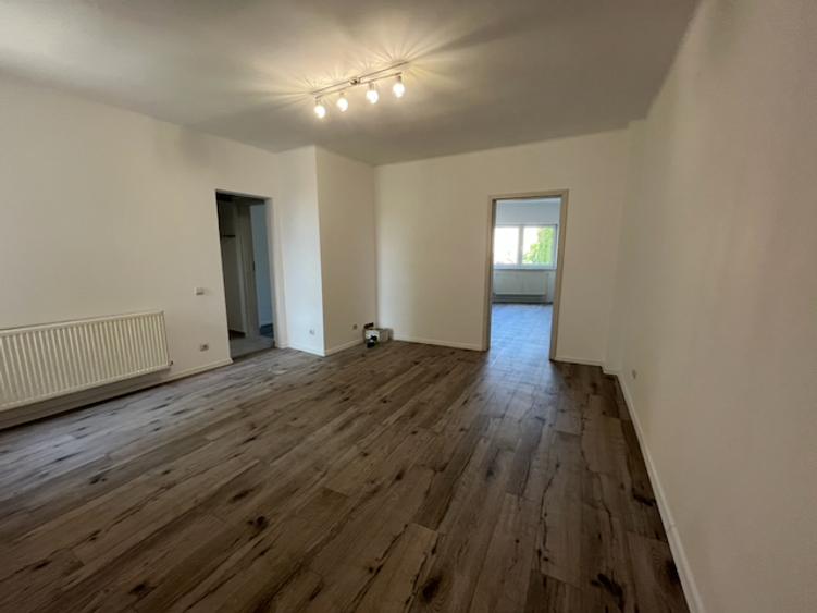 3 camere in vila zona Dacia-Eminescu, strada Toamnei