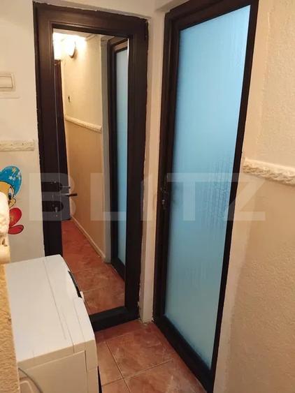 Garsoniera de vanzare, semidecomandat, 20 mp, zona Micro 19