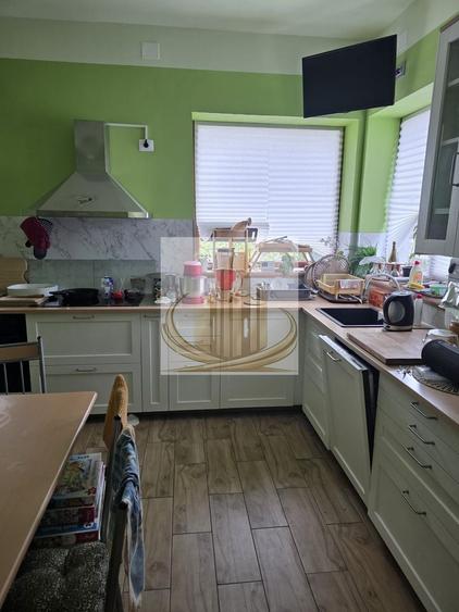 Casa 190mp cu teren 1100mp Lipovei