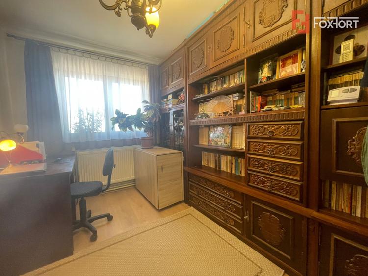 Apartament 5 camere, decomandat, Aurel Vlaicu