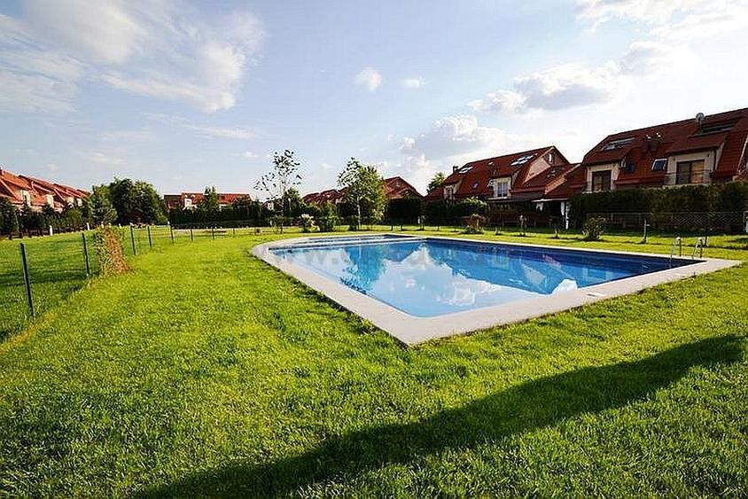 Vila cu Acces la Piscina in apropiere de Scoala Americana