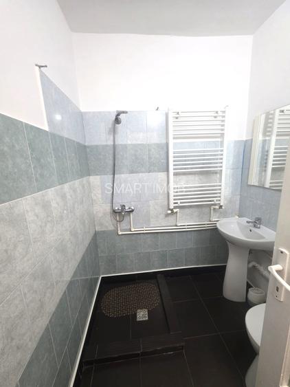 Garsoniera 22mp zona Porolissum finisata mobilata utilata 32500eur neg - 2