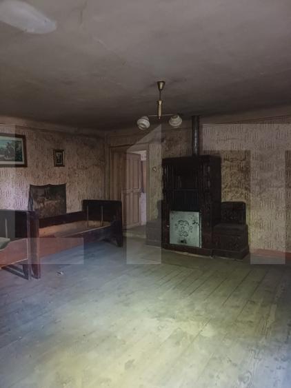Casa taraneasca cu 3 camere, Turia Jos,