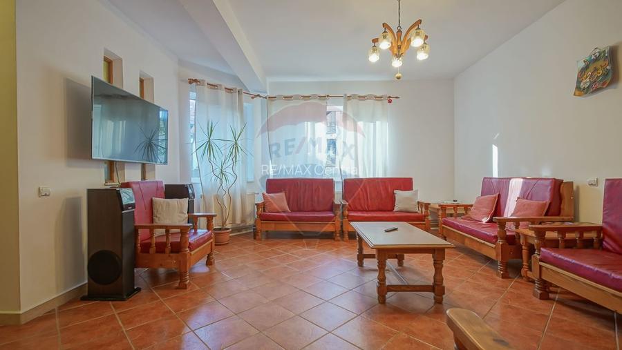 Vila în Poiana Brașov – Refugiu exclusivist și investiție! - 5
