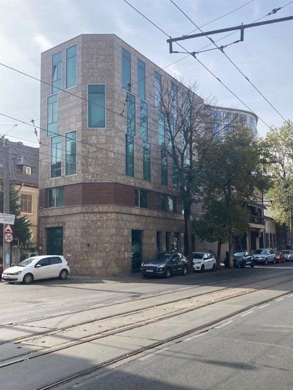 Iancului-Ferdinand, spatiu de vanzare, 720 mp, an 2015. Ideal clinica,office!