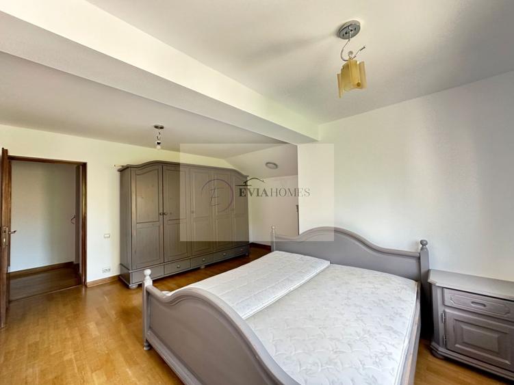 4 camere/ 2 bai / 119 mp/ parcare in curte / zona strazii Bucuresti