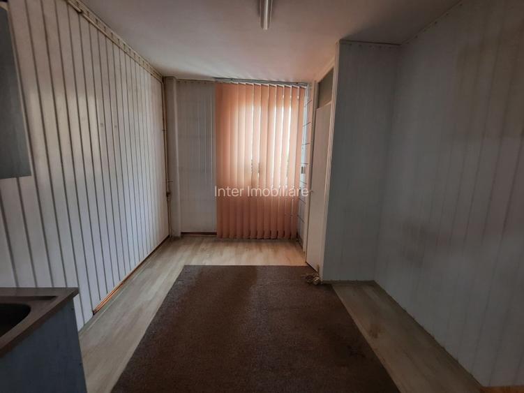 De vanzare apt  84 mp, 4 camere, etaj 1, Central, decomandat, cod 163004 - 5