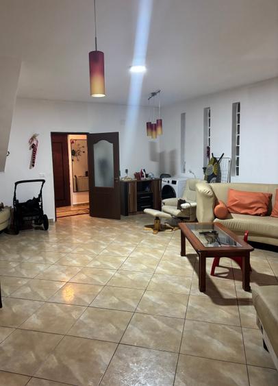 Vanzare casa cu 5 camere zona Baneasa - Jandarmeriei