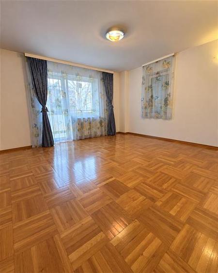 Vila versatila 7 camere + Garaj zona 1 Mai - Ion Mihalache | Ideala locuinta sau