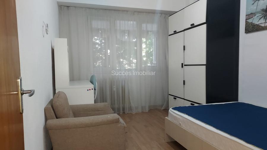 Titulescu, scoala 3, 3 camere decomandat, 80 MP ,loc parcare, etaj 1, 500 euro - 8