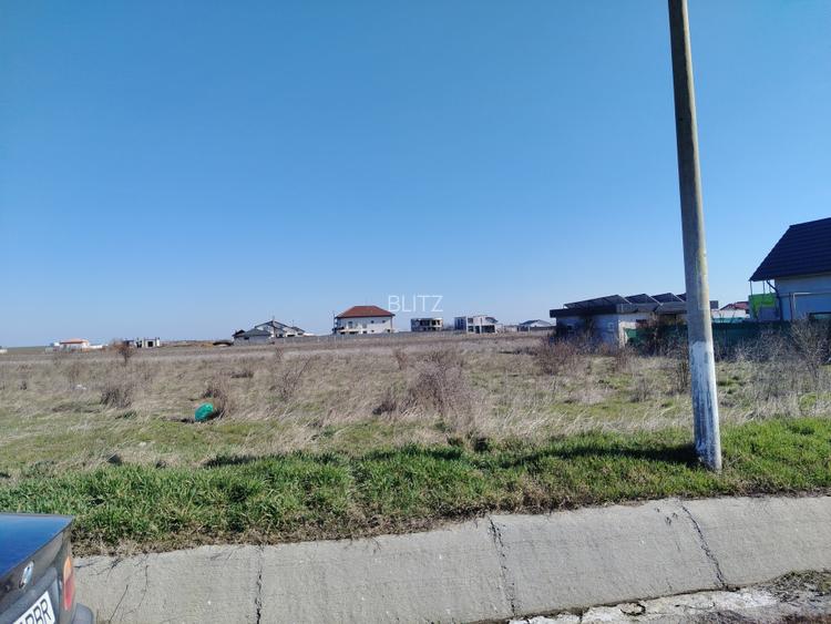Teren intravilan, Pielești, 981 mp, front 27 m - 2