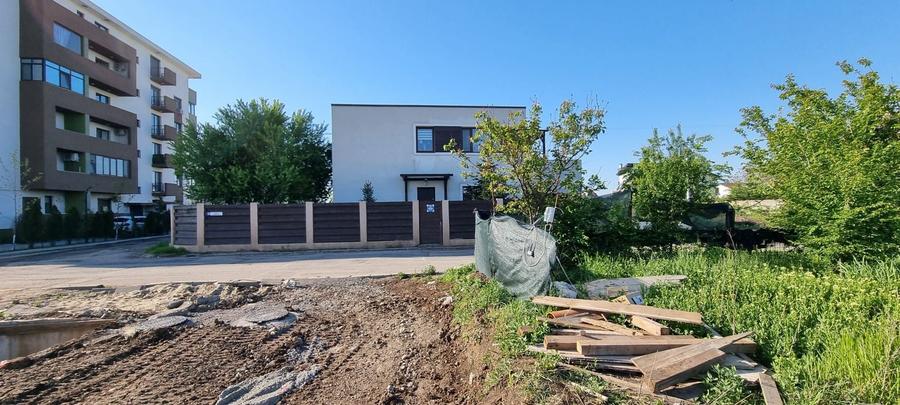 Teren  stradal dezvoltare imobiliara