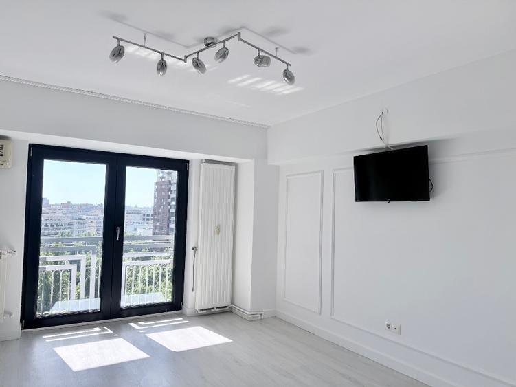 PROPRIETAR închiriez 4 camere duplex