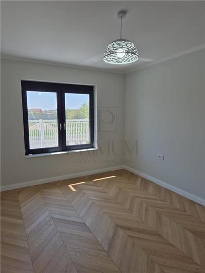 DUMBRAVITA - VILA DE LUX - 5 CAMERE - TEREN 1000 MP - GARAJ - POZITIE EXCELENTA