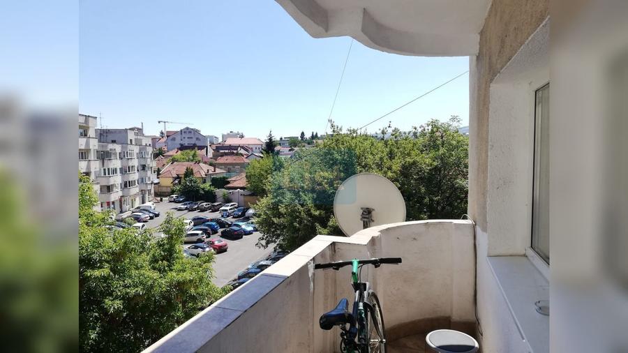 Apartament 3 camere in piata Cipariu