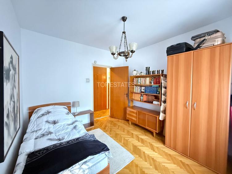 De vanzare 4 camere, curte exclusivă 250 mp, Str. Uruguay - Bucuresti - 12