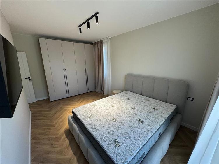 Ap 3 camere, 2 bai, etaj 1, parcare, bloc nou, central , 80 mp, premium