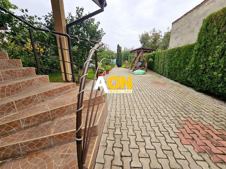 Casa 6 camere, 715 mp teren, langa Cetatea Alba Carolina