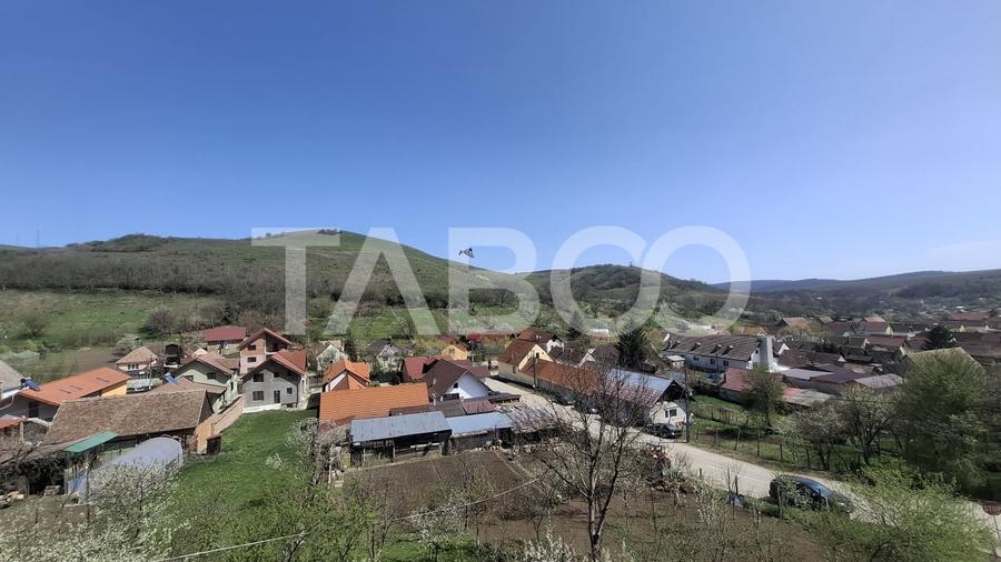Casa de vanzare 405 mp utili 2 garaje 250 mp terase Slimnic Sibiu