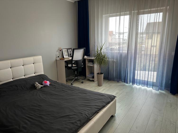 Casa individuala 5 camere - 2 bai - 922 mp teren - garaj - Selimbar