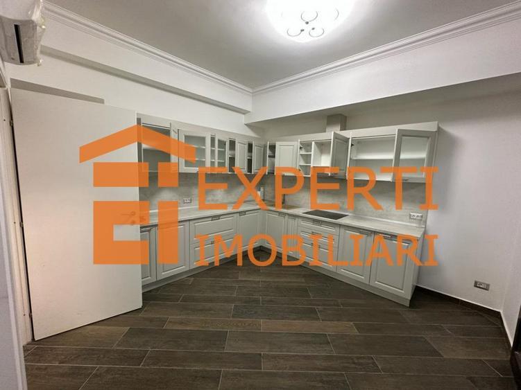 Casă Faleza Nord de Vânzare | Complex Privat Reyna | Renovată