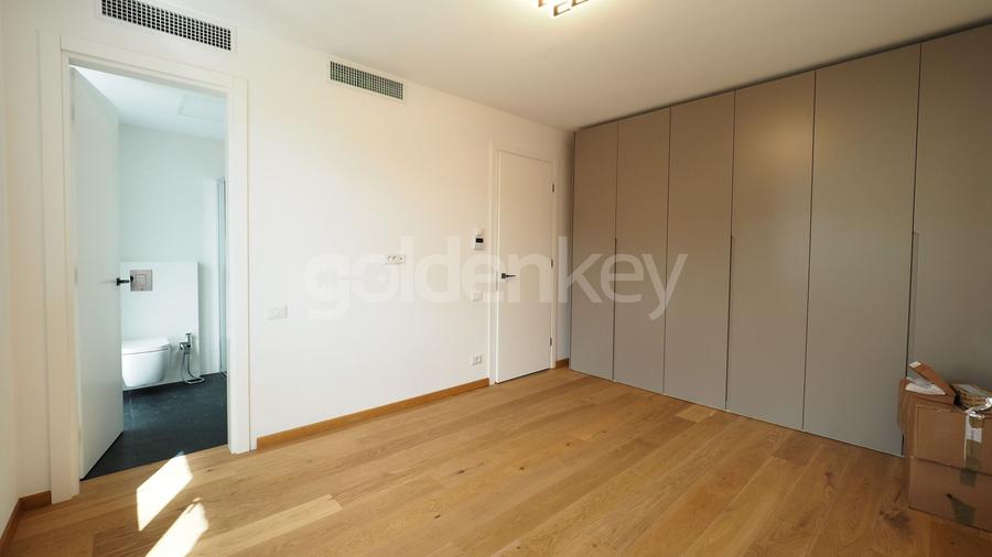 Vila contemporana cu 5 camere, finisaje premium si garaj