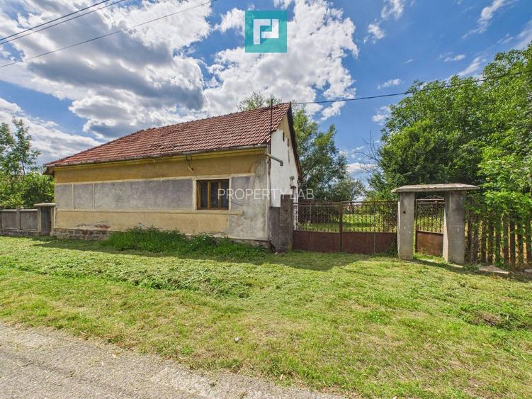 Casă cu teren de 2341 mp, în Bonțești, Arad - 2