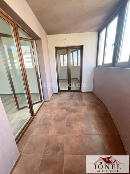 Apartament trei camere de vanzare Sebes-Petresti - 2