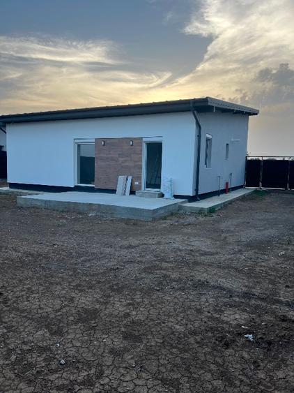 Vand casa 3 camere Balotesti
