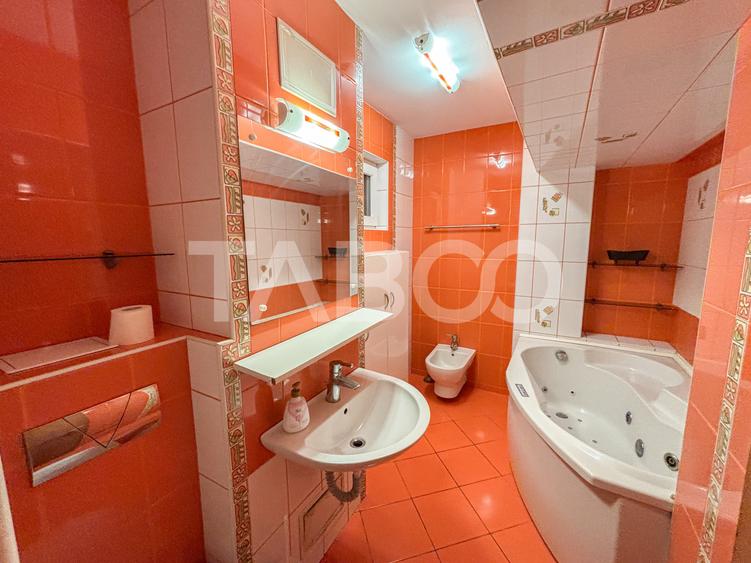 Apartament 4 camere de inchiriat in Piata Cipariu Centru