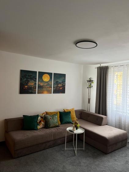 Proprietar, închiriez apartament ultracentral cu o camera