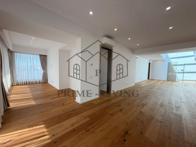 Penthouse lux cu 4 camere in zona ambasadelor