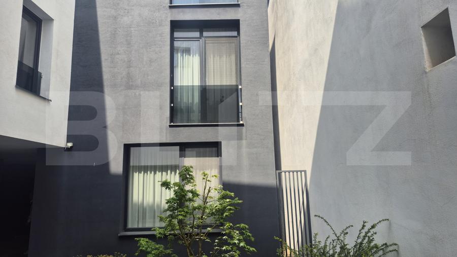 Apartament cu 2 camere de vanzare, 56.80 mp, zona Semicentrala