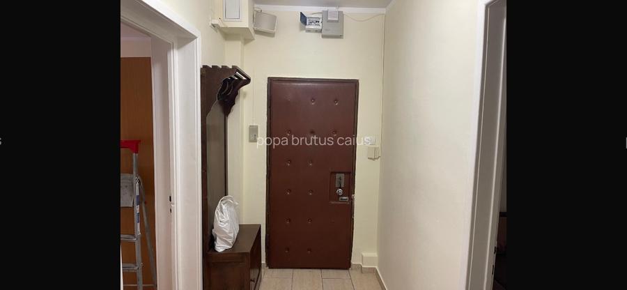 Închiriez apartament 3 camere deosebit, decomandat,zona Medicină,etajul 2/2,  - 8
