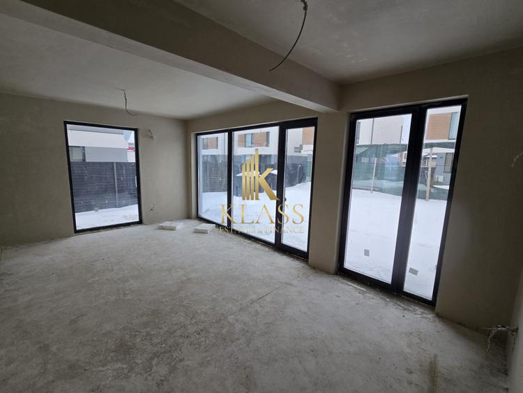 Vila 5 camere Tunari de vanzare