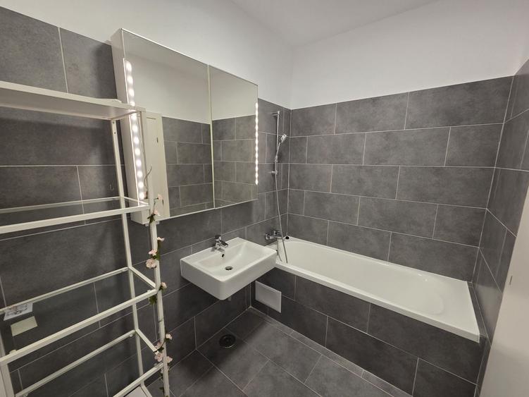 Apartament 3 camere l 81mp l 2 parcari incluse l 195.000euro