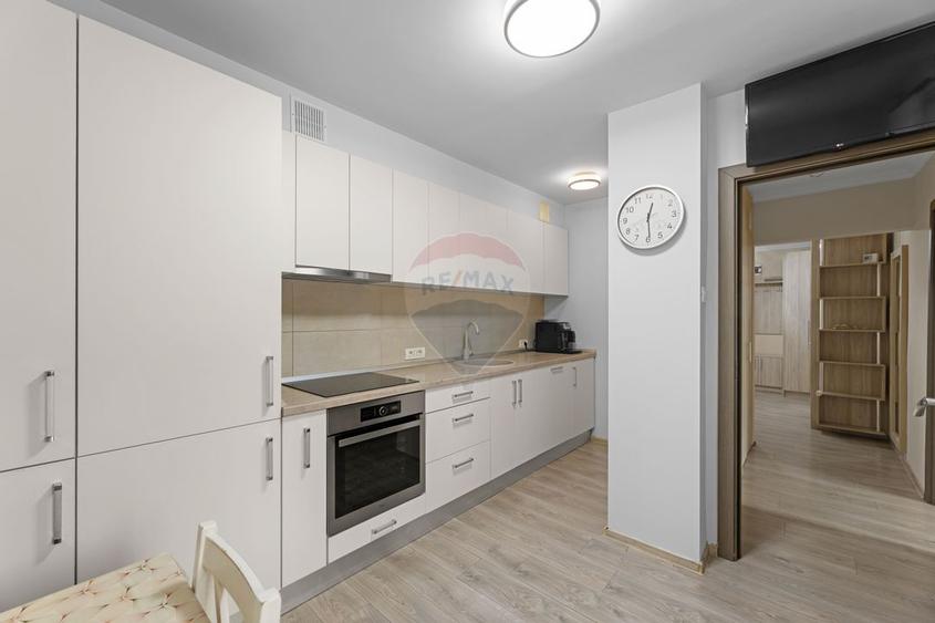 Apartament modern, de închiriat, 3 camere – Micălaca, parcare proprie