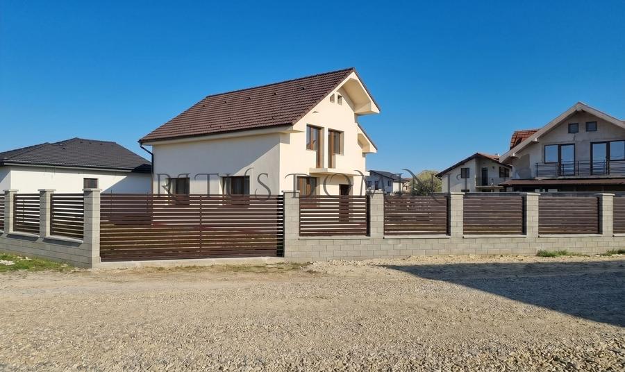 Vila cu 5 camere la Prima Închiriere, Sânmartin, 140mp