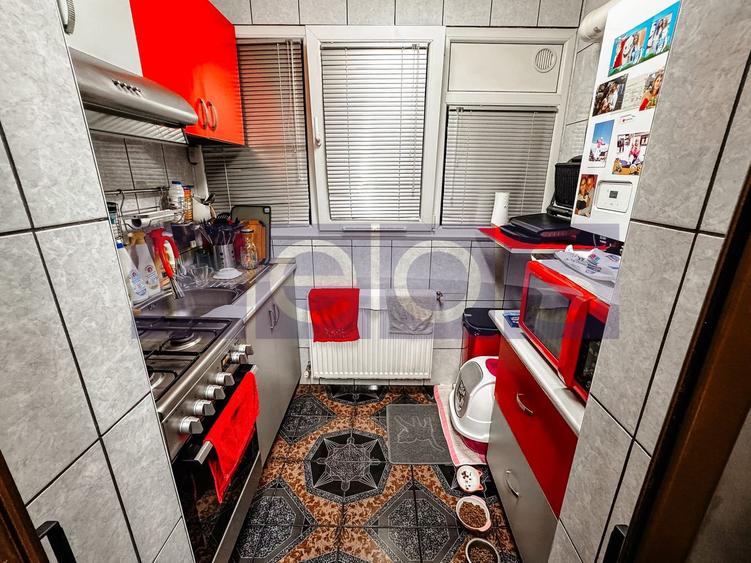 VANZ ARE 3 CAMERE ZONA FIZICIENILOR | BLOC ANVELOPAT | CENTRALA |