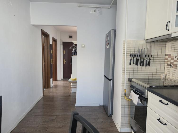 Astra zona școala 7 strada Apollo apartament 3 camere Liber la vânzare