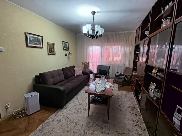 DELFINARIU 3 CAMERE 70 MP PRET 165000 EURO