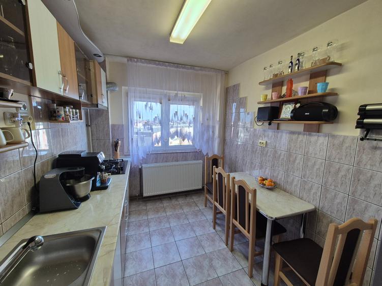 Apartament 4 camere, etaj intermediar, complet utilat – Micălaca