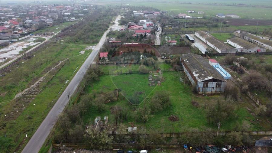 Proprietate generoasă în sat Fundeni, comuna Fundeni, județ Călărași