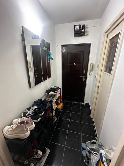 Apartament cu 2 camere, etajul 1/4, zona Alexandru cel Bun