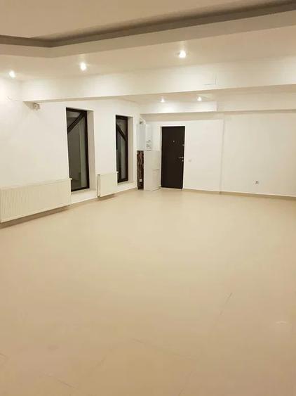 Spatiu Comercial 75 mp Sacele zona Penny