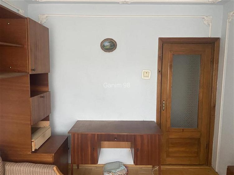 Apartament 3 camere , zona supermarket Lidl (fosta Autogara)et 1 din 3 , 81 mp , - 5