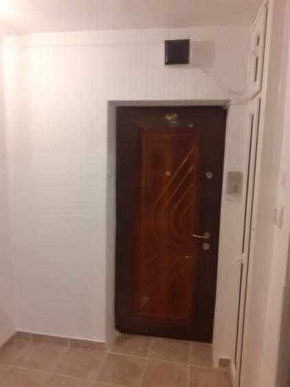 Garsoniera de inchiriat zona Vitan Mall metrou Mihai Bravu